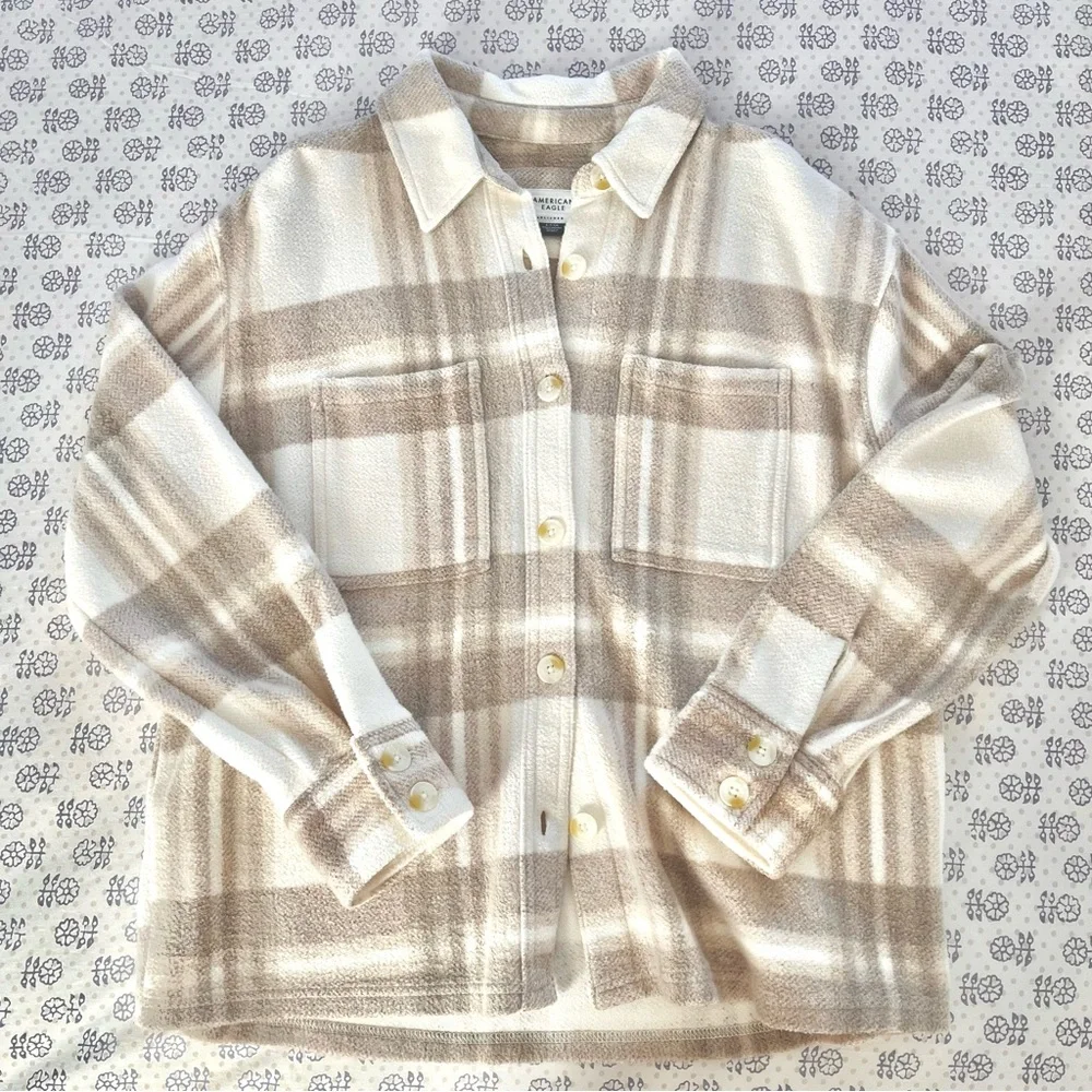 AE American Eagle Fleece Plaid Shacket Beige S - Picture 2 of 9